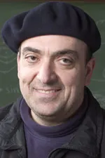 Profesor George Em Karniadakis